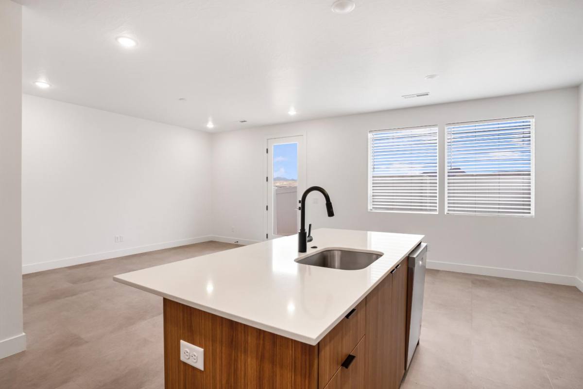 Townhouse for rent at 1943 W 250 S #1943 Ron, Hurricane, UT 84737