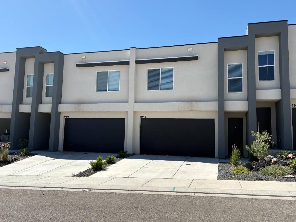 Townhouse for rent at 1943 W 250 S #1943 Ron, Hurricane, UT 84737