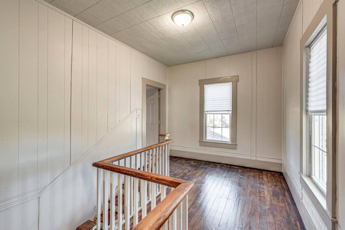 Apartment for rent at 1221 W 2nd Ave #A, Corsicana, TX 75110