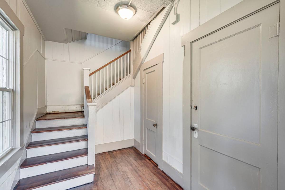 Apartment for rent at 1221 W 2nd Ave #B, Corsicana, TX 75110
