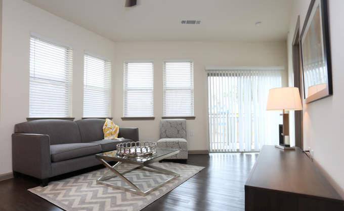 Apartment for rent at 8820 Westheimer Rd, Houston, TX 77063