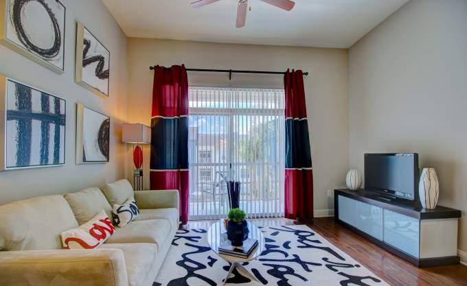 Apartment for rent at 1725 Crescent Plaza Dr, Houston, TX 77077