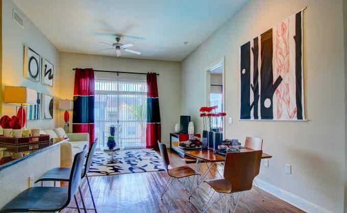 Apartment for rent at 1725 Crescent Plaza Dr, Houston, TX 77077