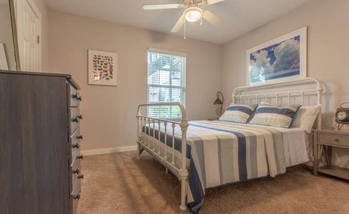 Apartment for rent at 16200 Space Center Blvd, Houston, TX 77062