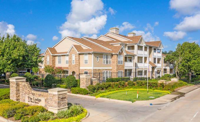 Apartment for rent at 14913 Richmond Ave, Houston, TX 77082