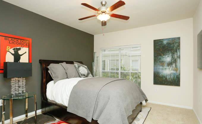 Apartment for rent at 3323 McCue Rd, Houston, TX 77056