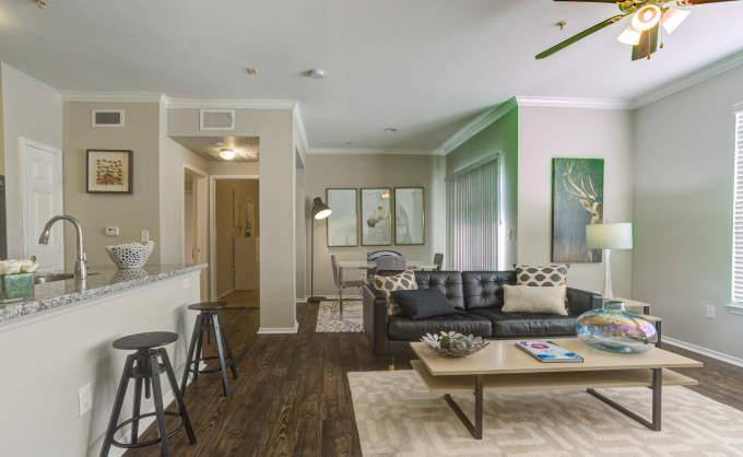 Apartment for rent at 14723 W Oaks Plaza Dr, Houston, TX 77082