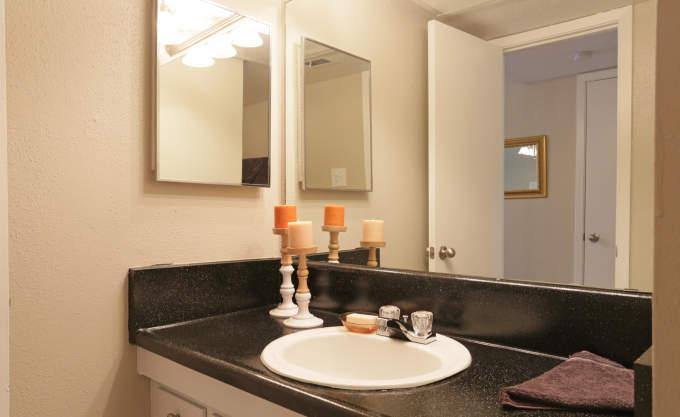Apartment for rent at 2338 W 18th St, Houston, TX 77008