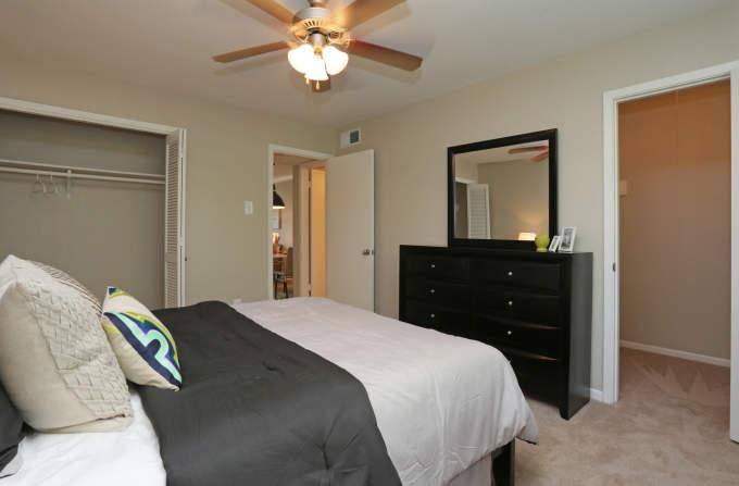 Apartment for rent at 2338 W 18th St, Houston, TX 77008