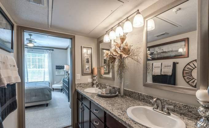 Apartment for rent at 5800 Woodway Dr, Houston, TX 77057