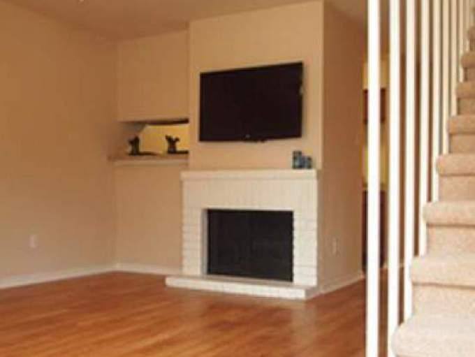 Apartment for rent at 1700 Rivercrest Dr, Sugar Land, TX 77478