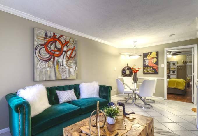 Apartment for rent at 5151 Richmond Ave, Houston, TX 77056