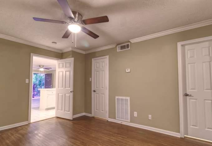 Apartment for rent at 5151 Richmond Ave, Houston, TX 77056