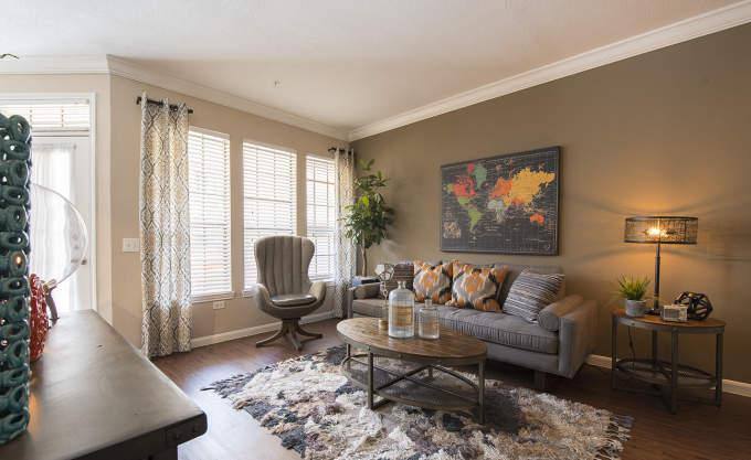 Apartment for rent at 7777 Greenbriar Rd, Houston, TX 77030