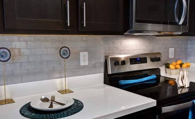 Apartment for rent at 7777 Greenbriar Rd, Houston, TX 77030