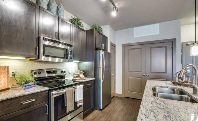 Apartment for rent at 13920 Mandolin Dr, Houston, TX 77070
