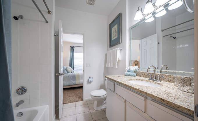 Apartment for rent at 6060 Fairmont Parkway, Pasadena, TX 77505