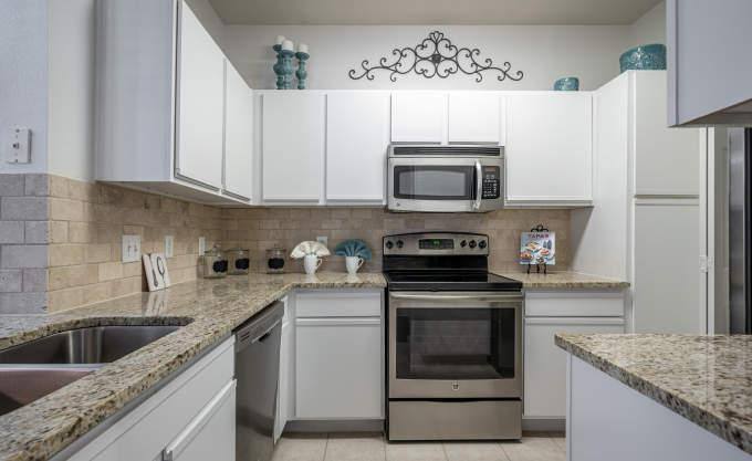 Apartment for rent at 6060 Fairmont Parkway, Pasadena, TX 77505