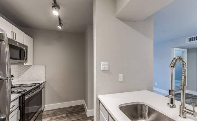 Apartment for rent at 10936 Meadowglen Lane, Houston, TX 77042