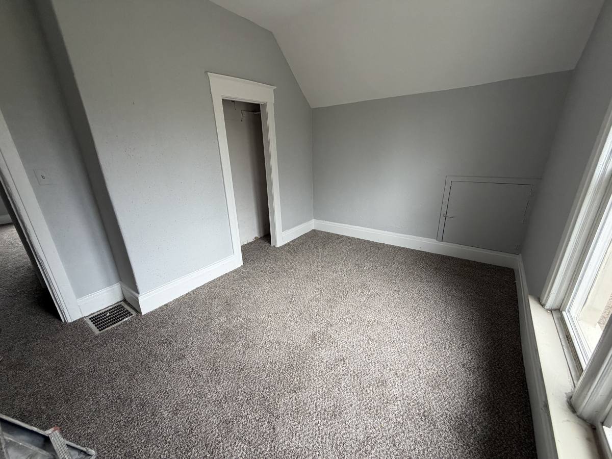 House for rent at 2023 Ferris Ave, Flint, MI 48503