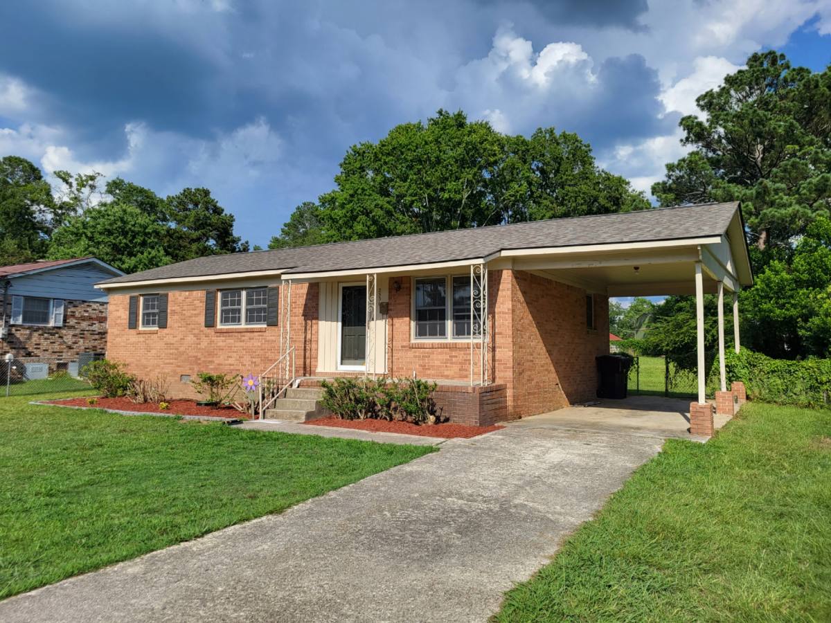 House for rent at 2536 Henry Ave, Newberry, SC 29108