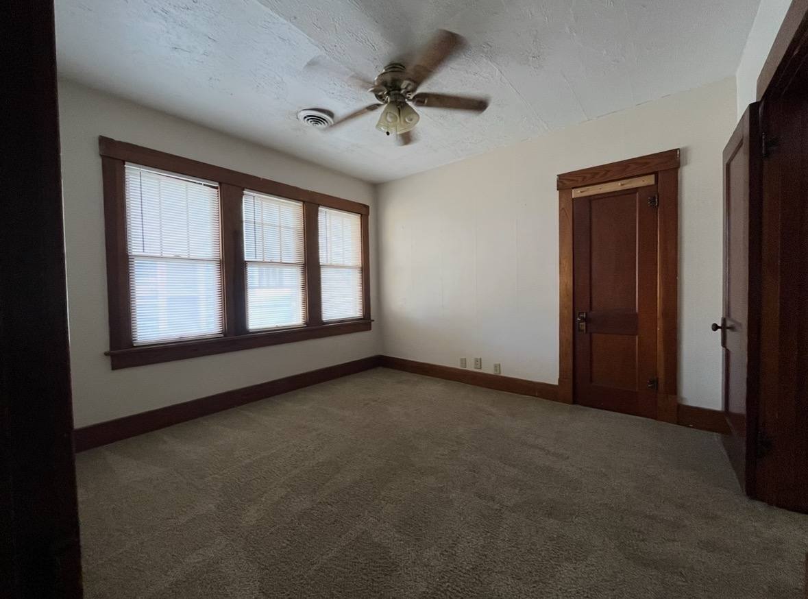 House for rent at 810 Bluemont Ave, Manhattan, KS 66502