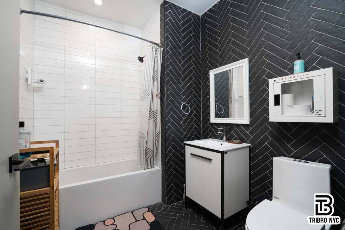Apartment for rent at 1068 Putnam Ave #1B, Brooklyn, NY 11221