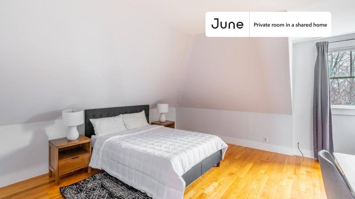 Apartment for rent at 337 Central St, Auburndale, MA 02466