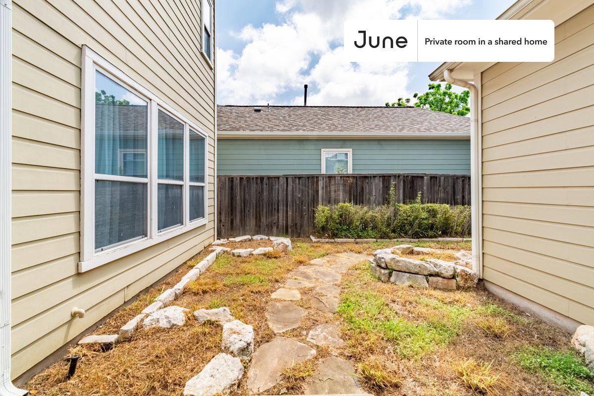 Apartment for rent at 1917 McCloskey St #A, Austin, TX 78723