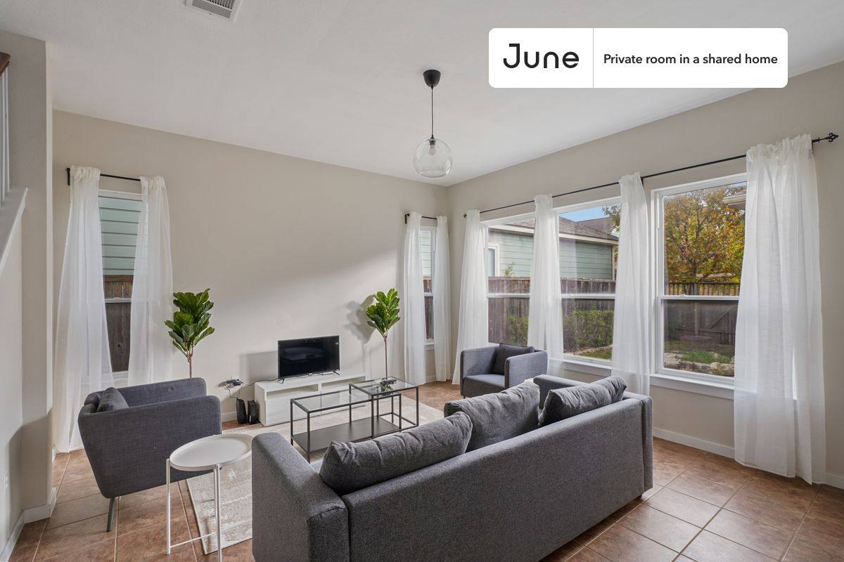 Apartment for rent at 1917 McCloskey St #A, Austin, TX 78723
