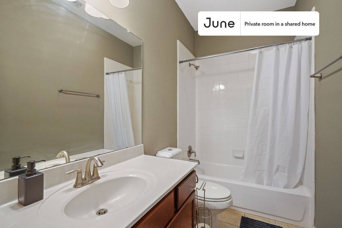 Apartment for rent at 1917 McCloskey St #A, Austin, TX 78723