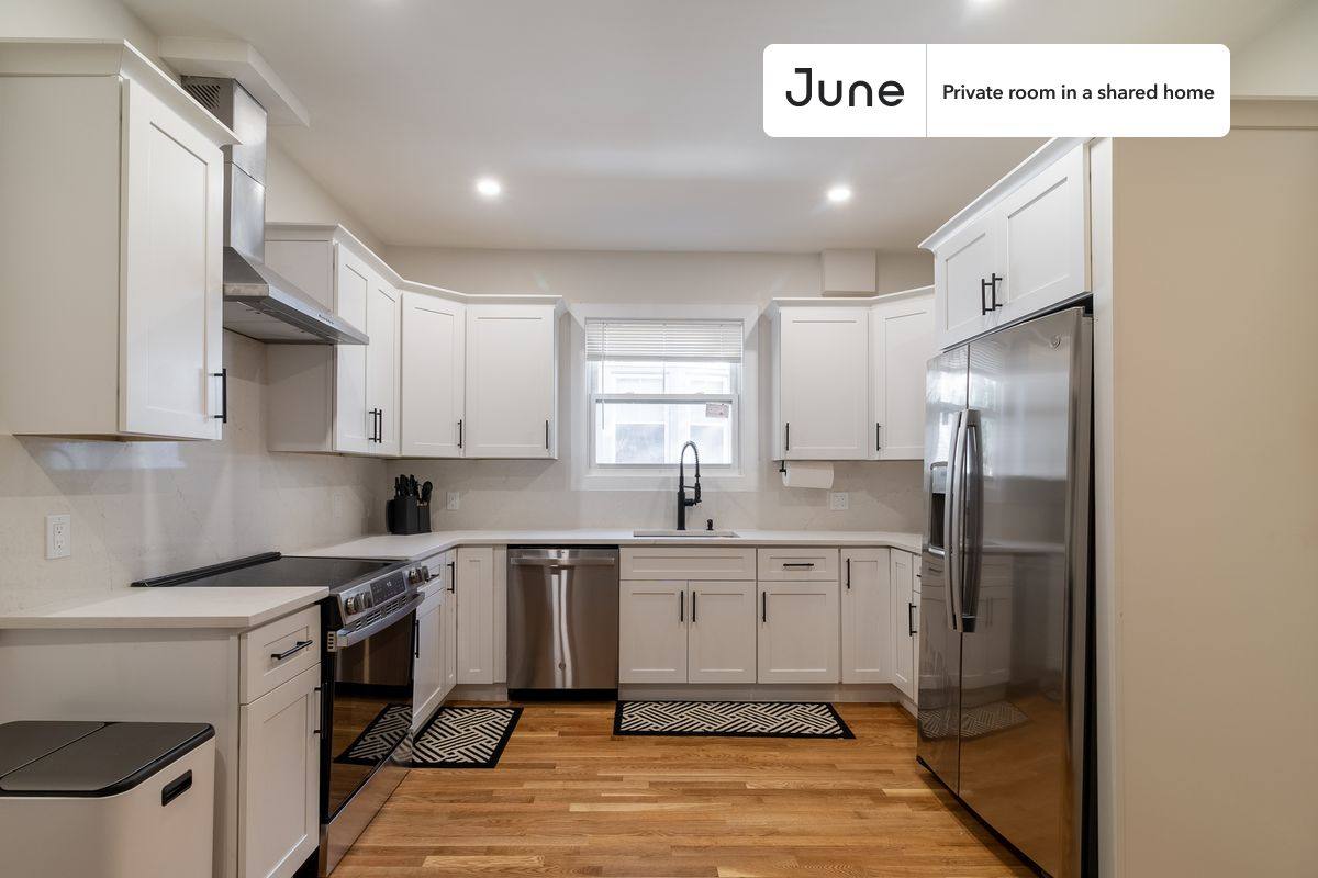 Apartment for rent at 8 Walnut Park, Roxbury, MA 02119