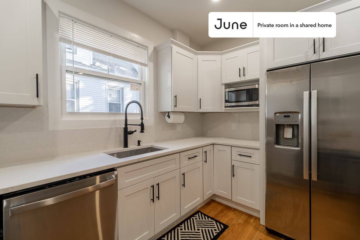 Apartment for rent at 8 Walnut Park, Roxbury, MA 02119