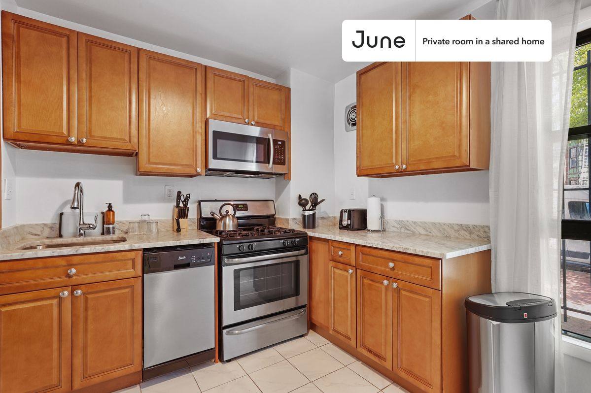Apartment for rent at 1318 11th St NW, Washington, DC 20001