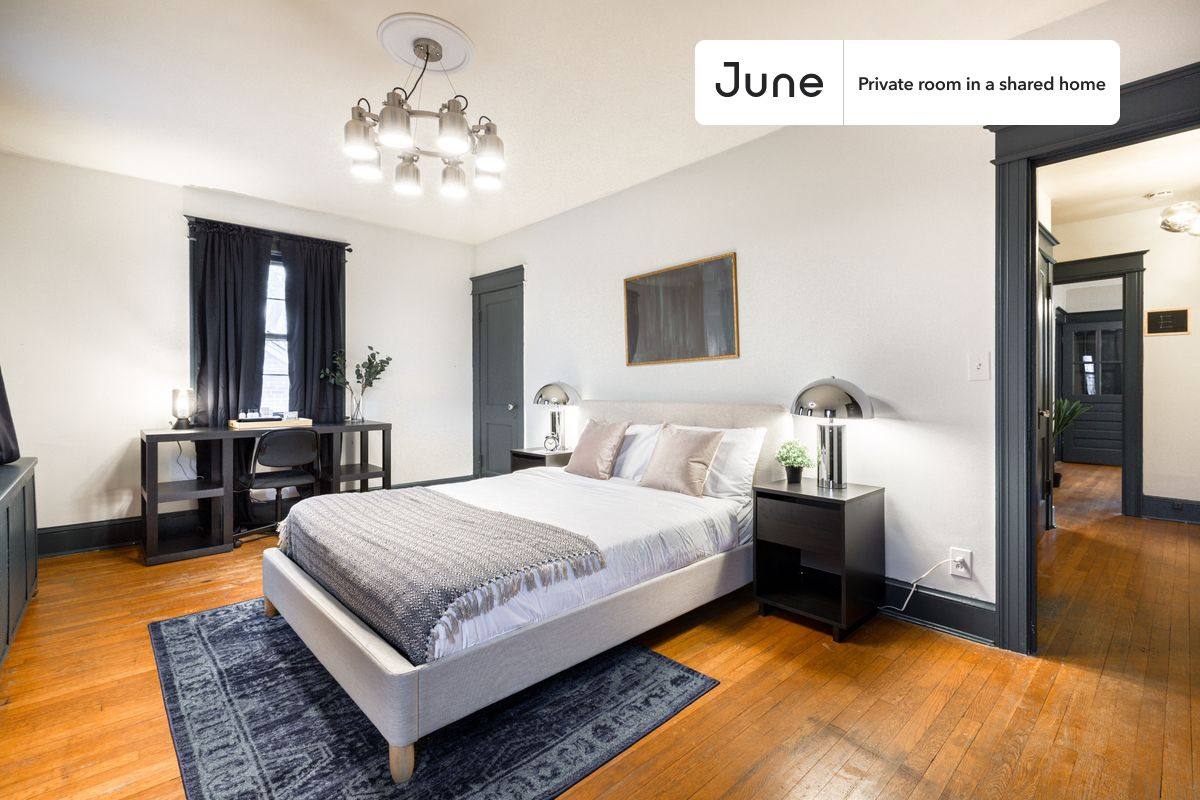 Apartment for rent at 3618 Warren St NW, Washington, DC 20008