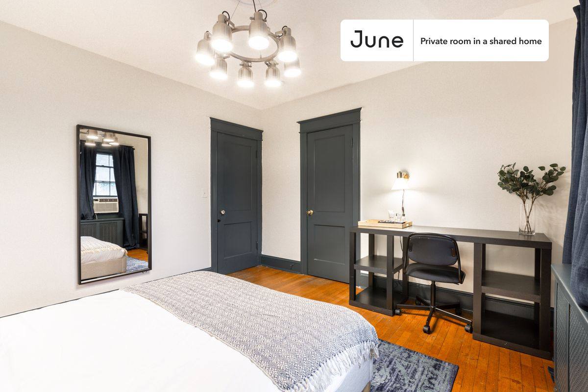 Apartment for rent at 3618 Warren St NW, Washington, DC 20008