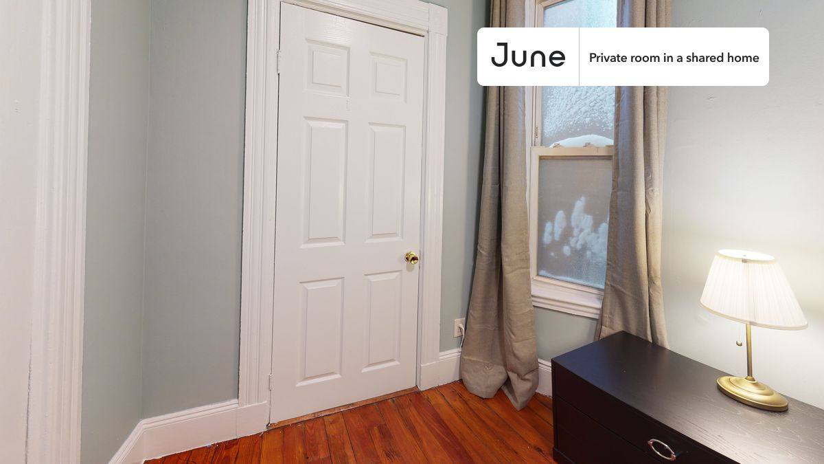 Apartment for rent at 11 Linden St #A, Allston, MA 02134