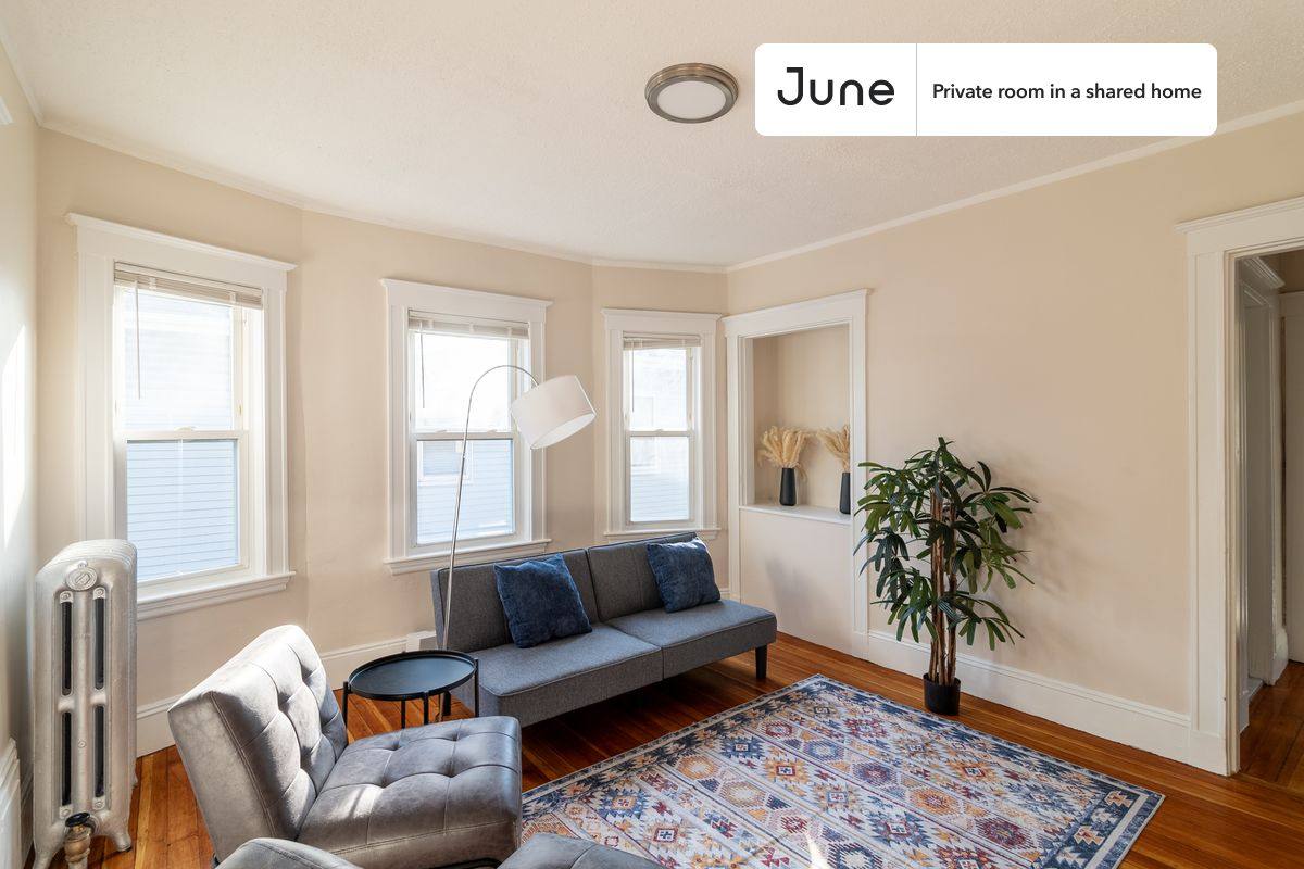 Apartment for rent at 21 Easton St E, Allston, MA 02134