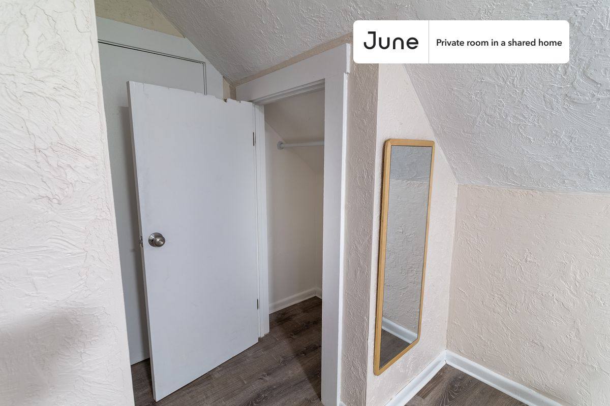Apartment for rent at 21 Easton St E, Allston, MA 02134