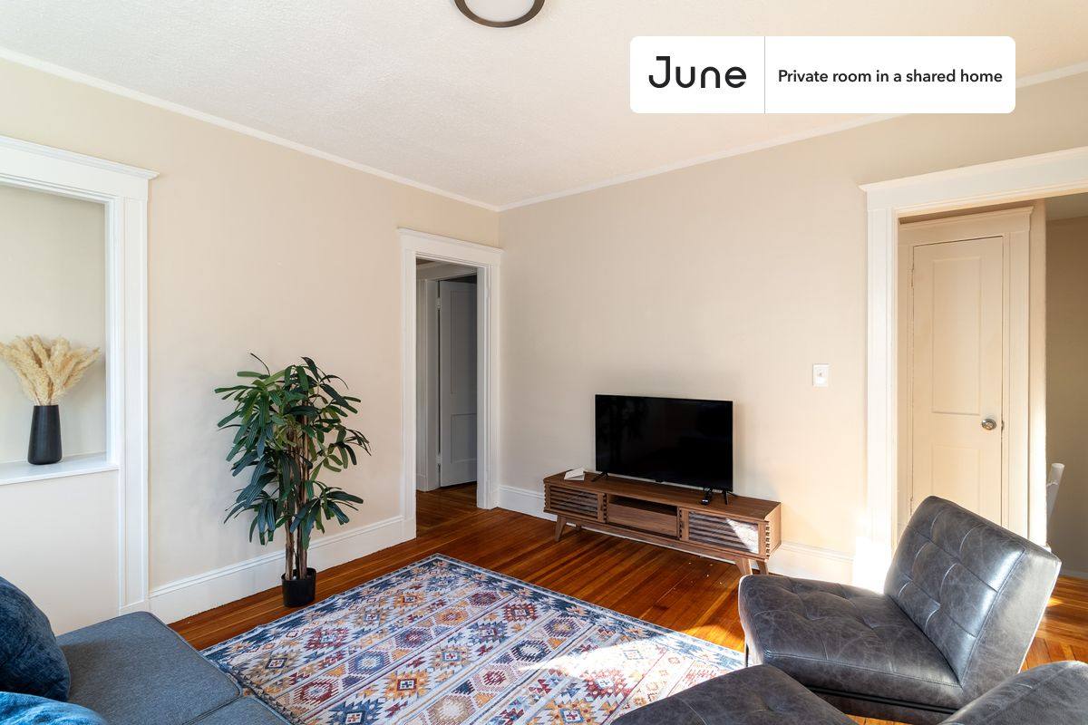 Apartment for rent at 21 Easton St E, Allston, MA 02134