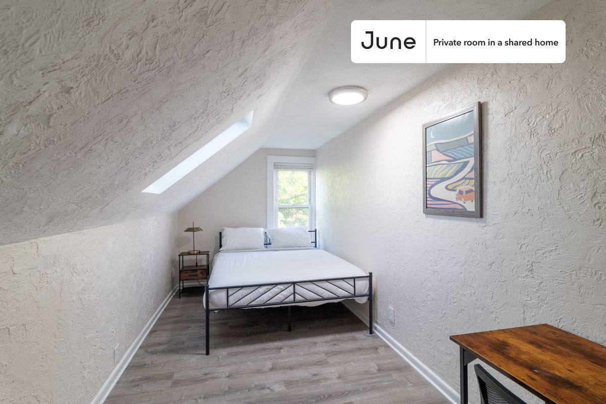 Apartment for rent at 21 Easton St E, Allston, MA 02134