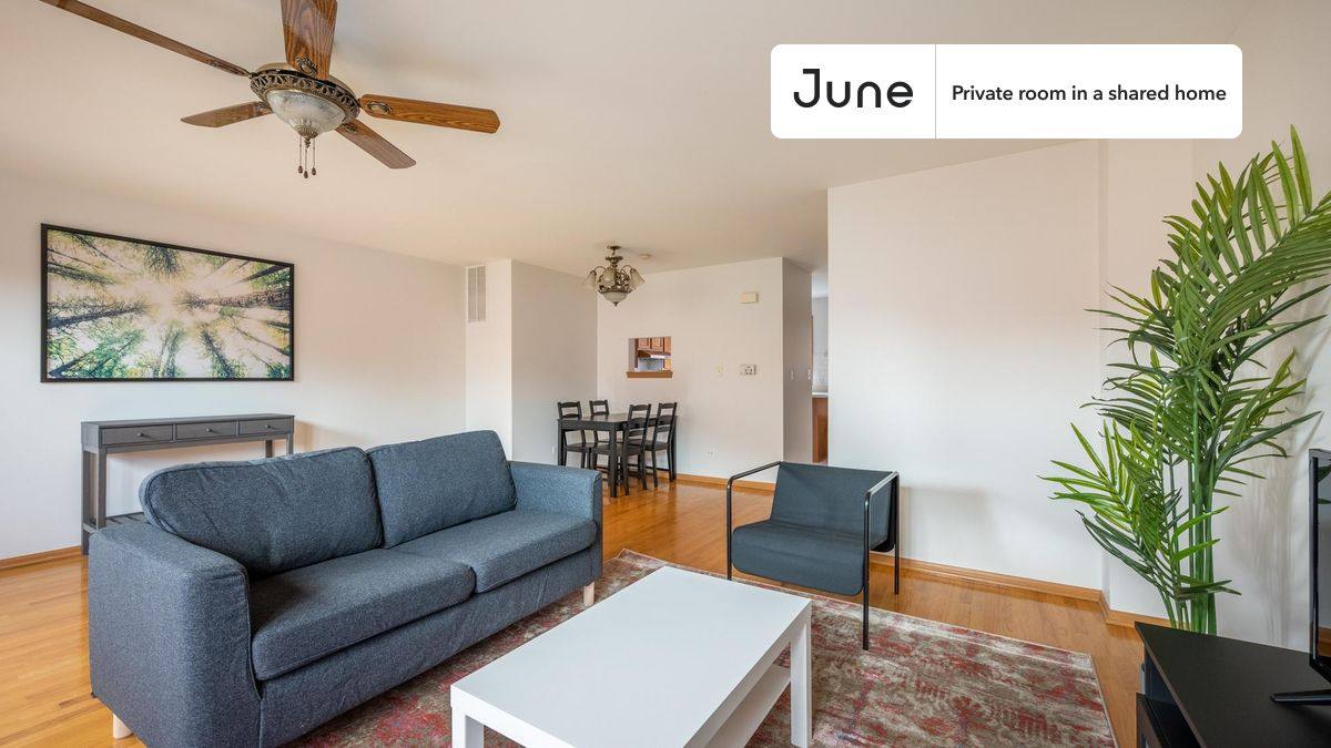 Apartment for rent at 1928 S Young Park Way #A, Chicago, IL 60616