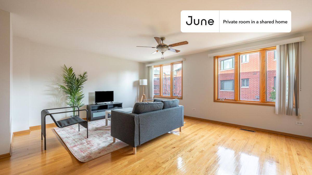 Apartment for rent at 1928 S Young Park Way #A, Chicago, IL 60616