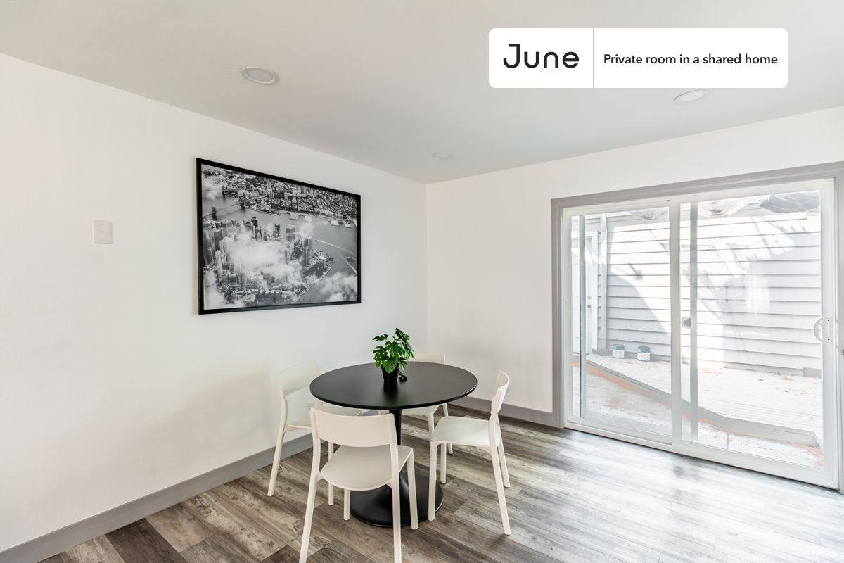 Apartment for rent at 589 N Garfield Ave #B, Pasadena, CA 91101