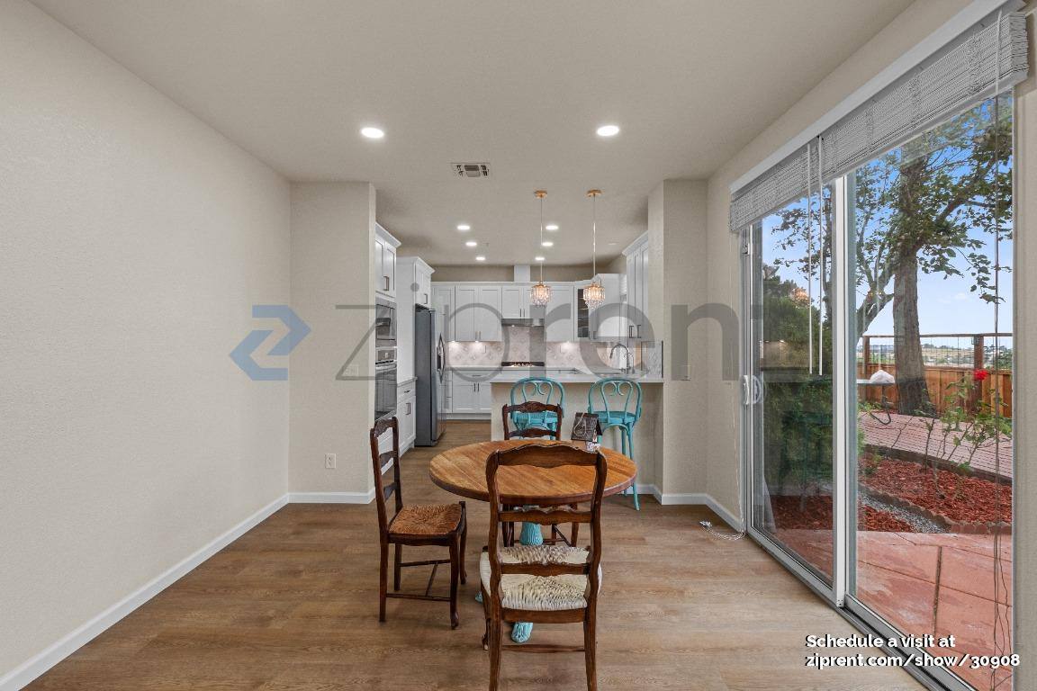 House for rent at 1001 Sandhurst Dr, Vallejo, CA 94591