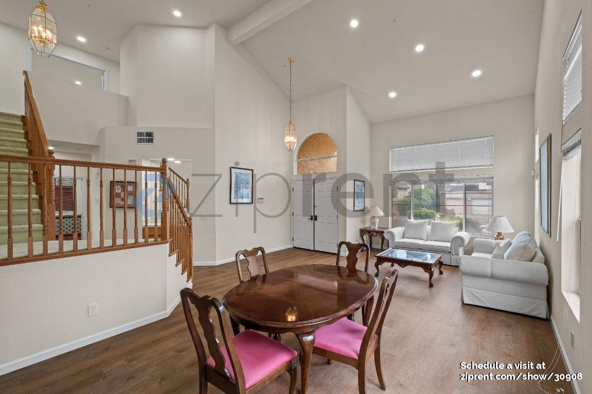 House for rent at 1001 Sandhurst Dr, Vallejo, CA 94591