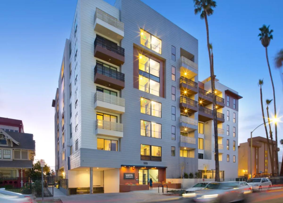 Apartment for rent at 535 S Kingsley Dr, Los Angeles, CA 90020