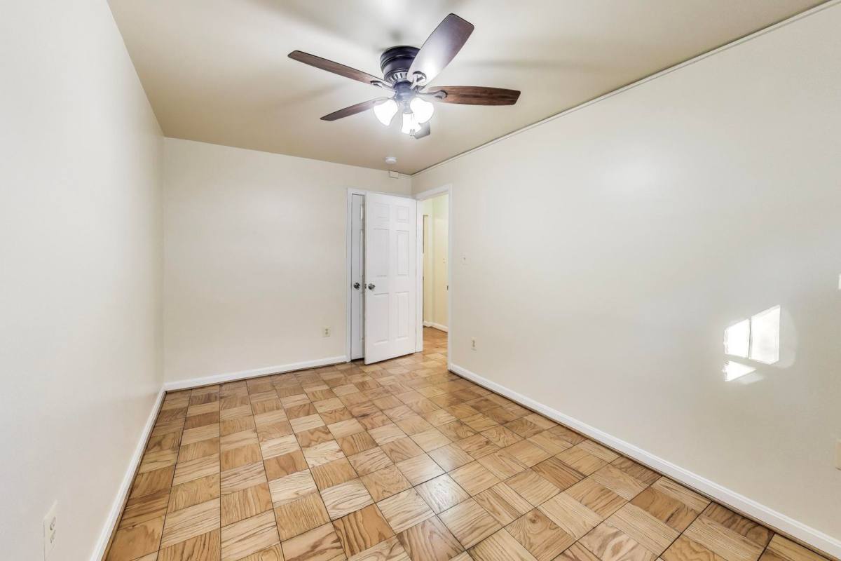 Apartment for rent at 7523 Maple Ave #2, Takoma Park, MD 20912