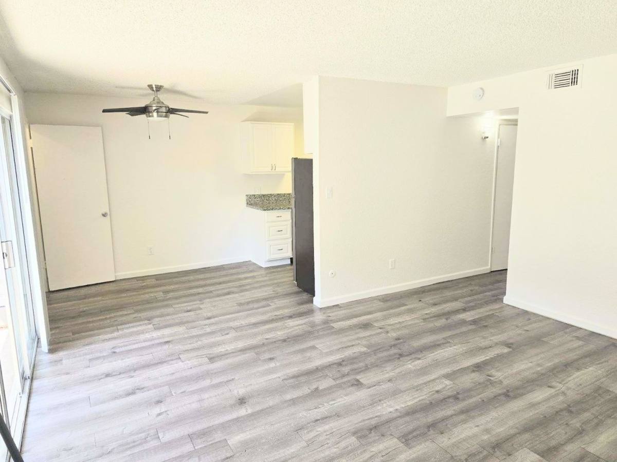 Apartment for rent at 5306 El Camino Ave, Carmichael, CA 95608
