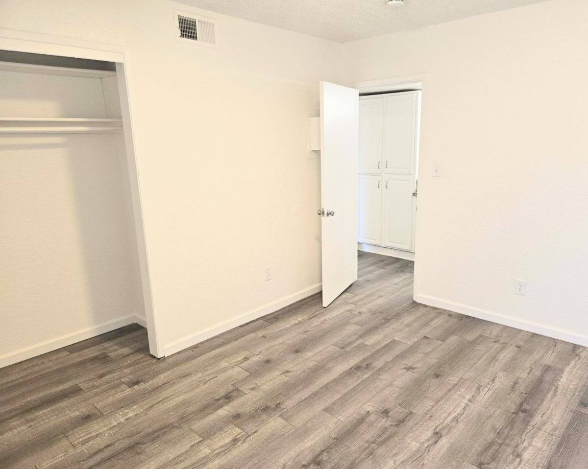 Apartment for rent at 5306 El Camino Ave, Carmichael, CA 95608